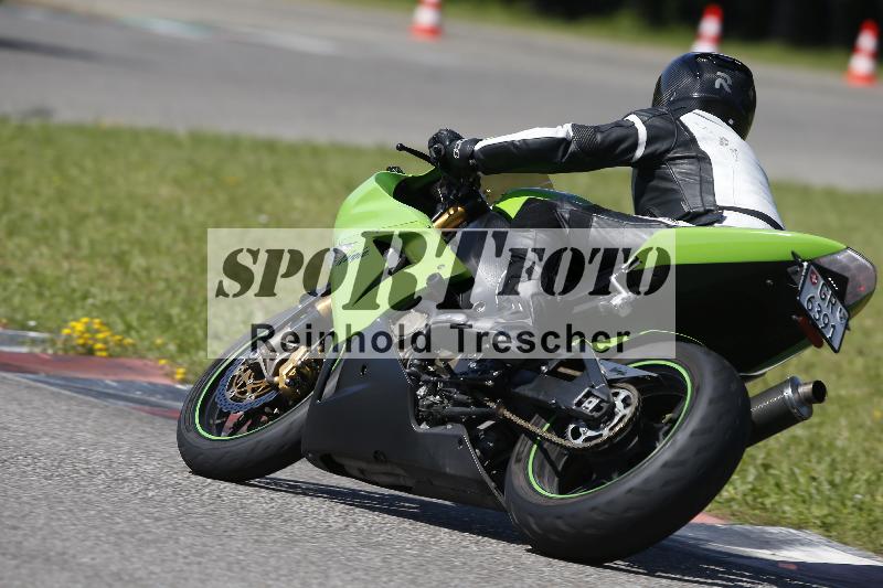 /Archiv-2024/29 12.06.2024 MOTO.CH Track Day ADR/Gruppe blau/4